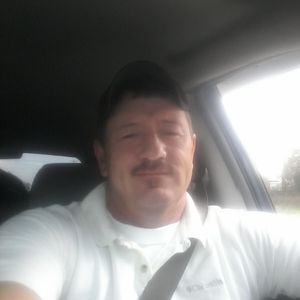 Meet your Posher, Derrick